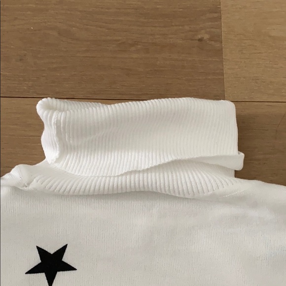 light turtle neck star sweater - Picture 4 of 4